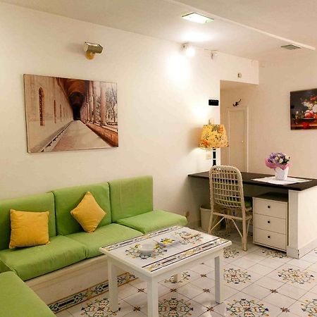 Casa Vacanze Belledonne Lägenhet Neapel Exteriör bild